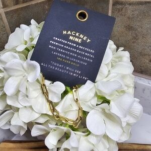 Hackney Nine HAKILA: Essential Gold Chain Link Paper-Clip Bracelet